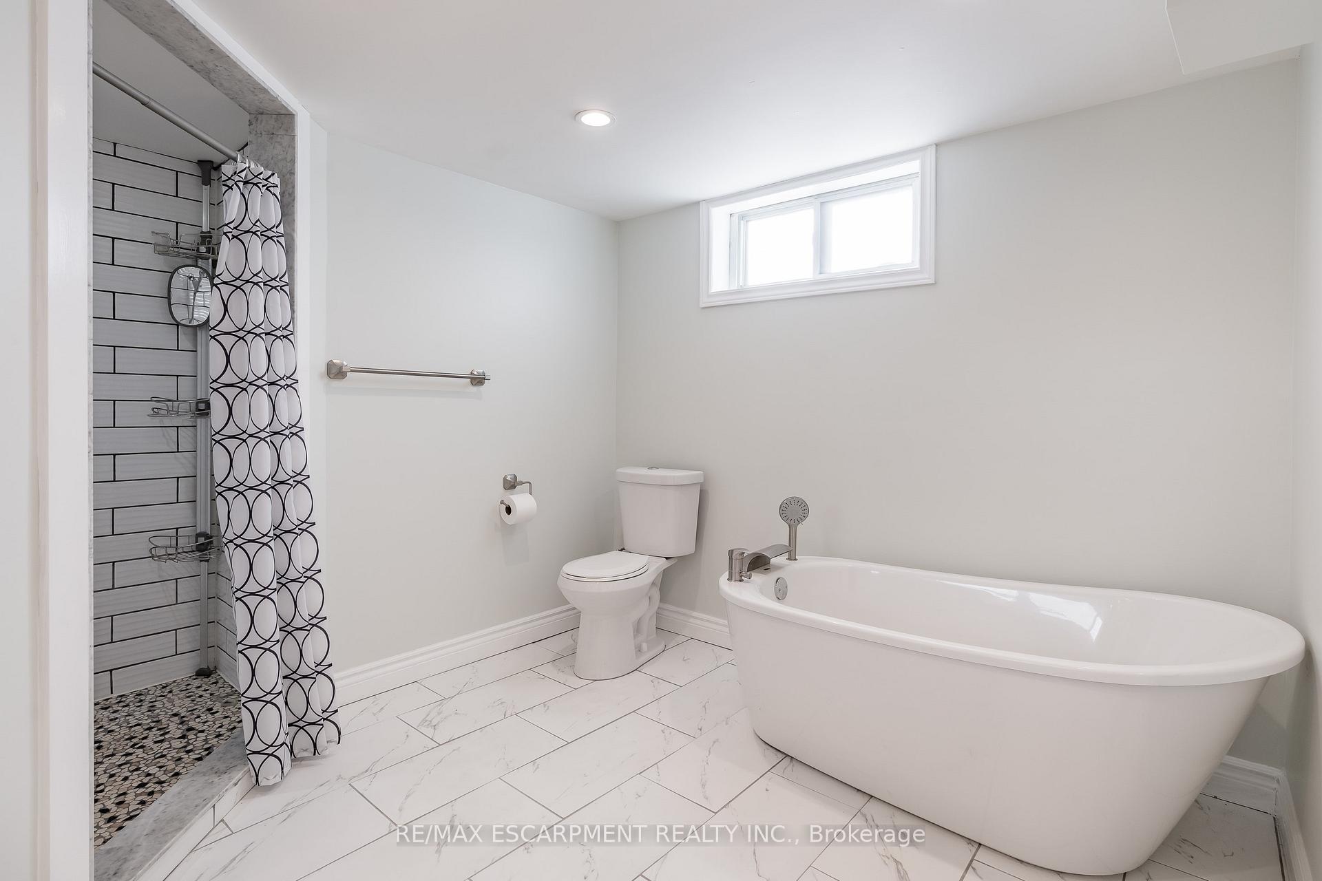 Photo 5 of Unit Lower, 20 Glendale Road, Brant, Brantford Twp — HOMEH