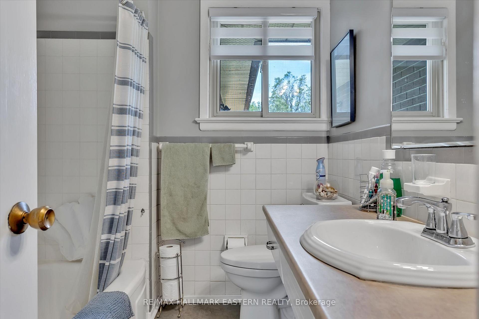 Photo 22 of 1263 Algonquin Boulevard, Peterborough, Northcrest Ward 5 — HOMEH