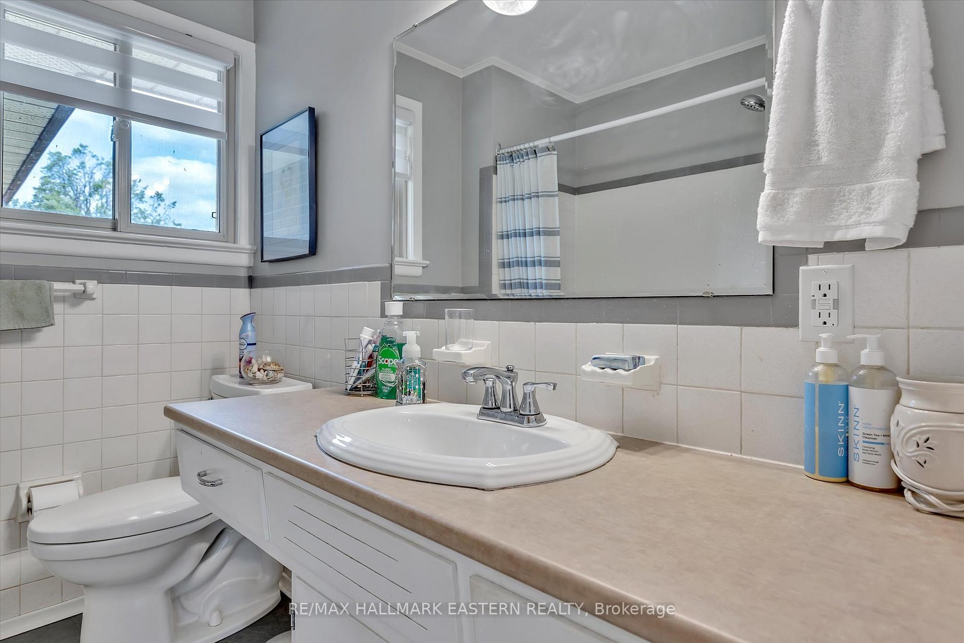 Photo 23 of 1263 Algonquin Boulevard, Peterborough, Northcrest Ward 5 — HOMEH