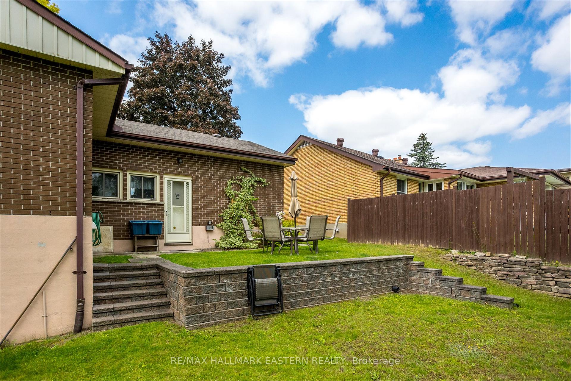 Photo 42 of 1263 Algonquin Boulevard, Peterborough, Northcrest Ward 5 — HOMEH