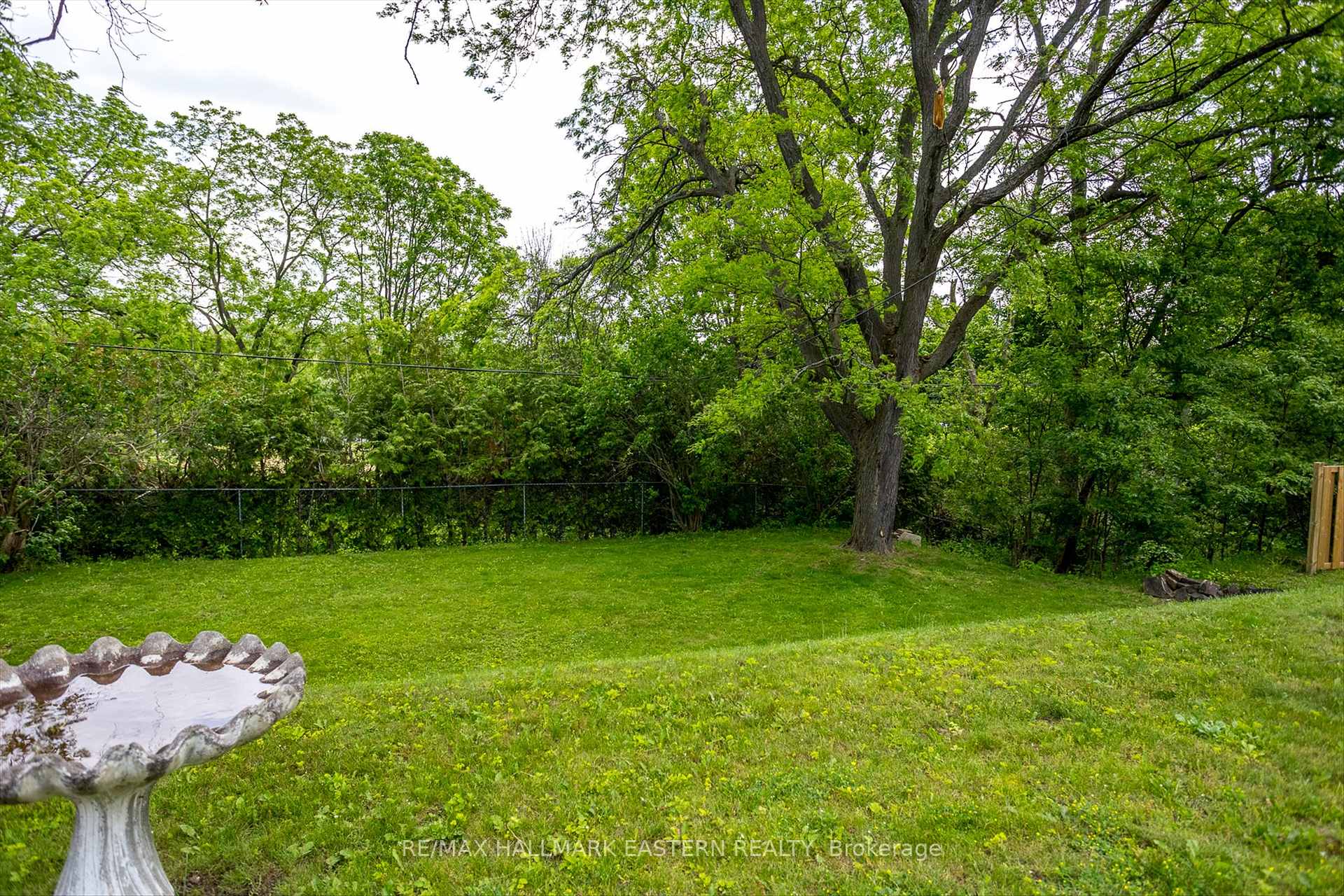 Photo 45 of 1263 Algonquin Boulevard, Peterborough, Northcrest Ward 5 — HOMEH