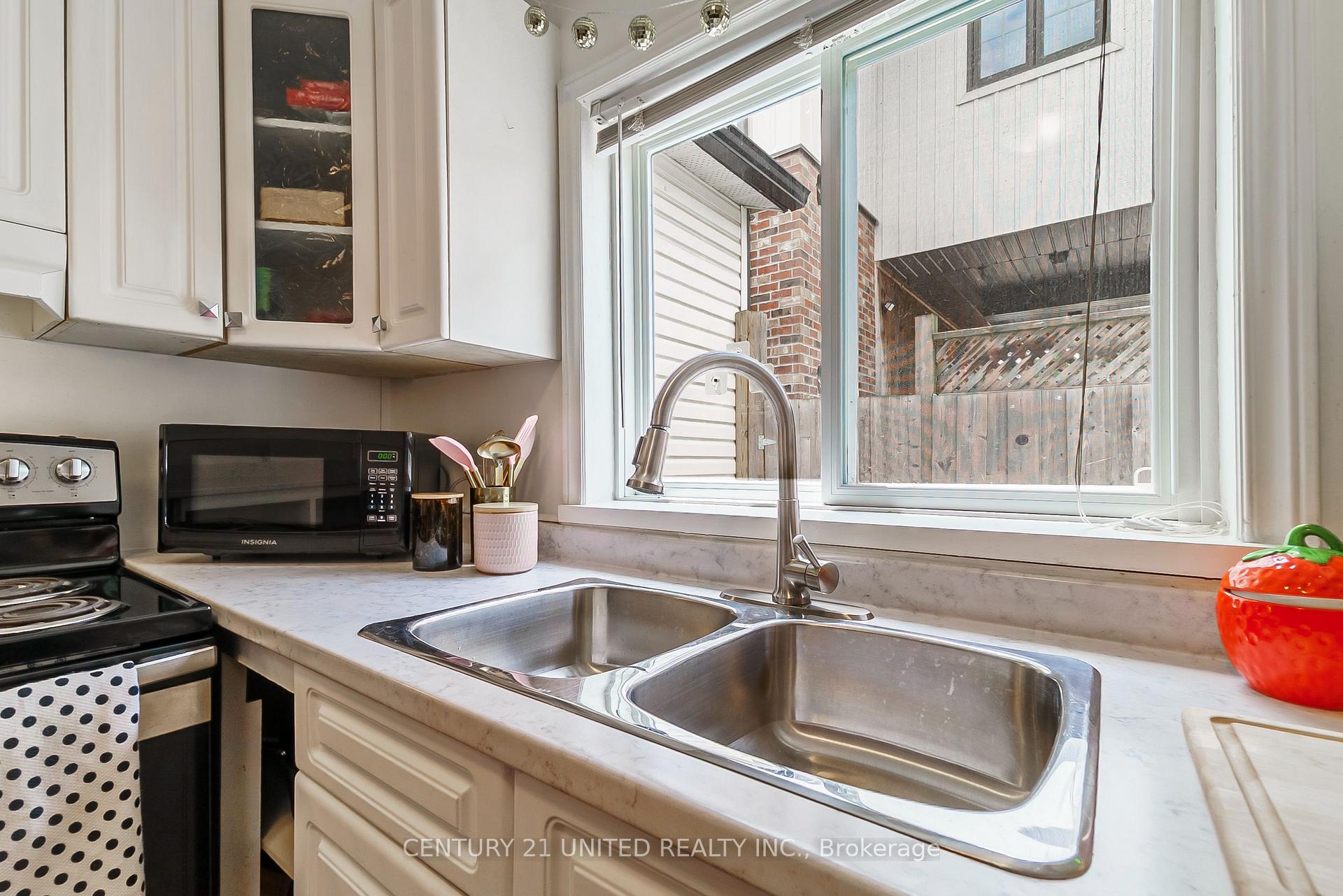 Photo 23 of 408 Mcdonnel Street, Peterborough, Town Ward 3 — HOMEH