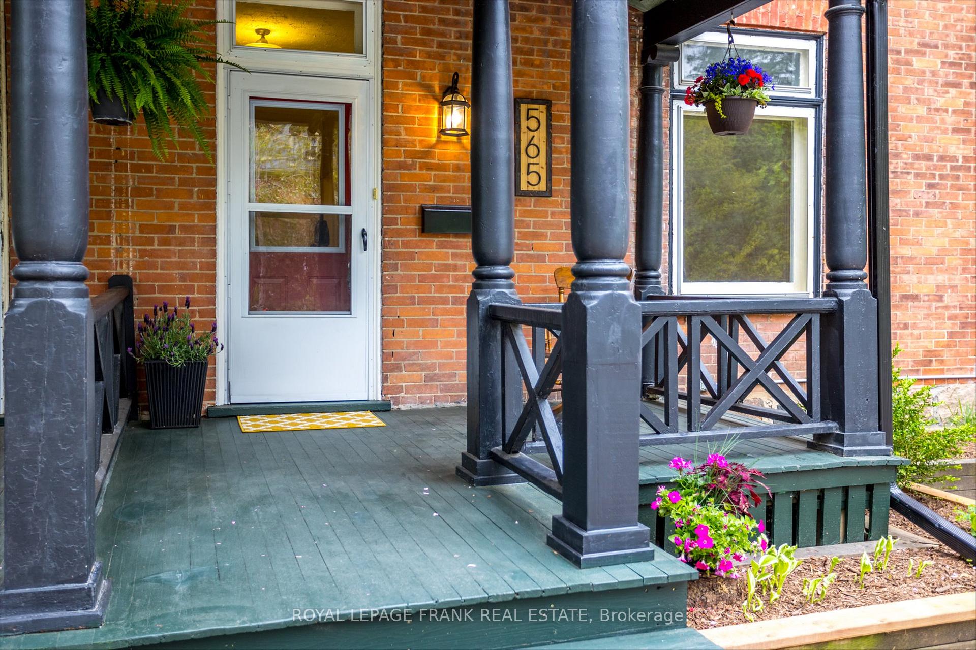 Photo 4 of 565 Gilmour Street, Peterborough, Town Ward 3 — HOMEH