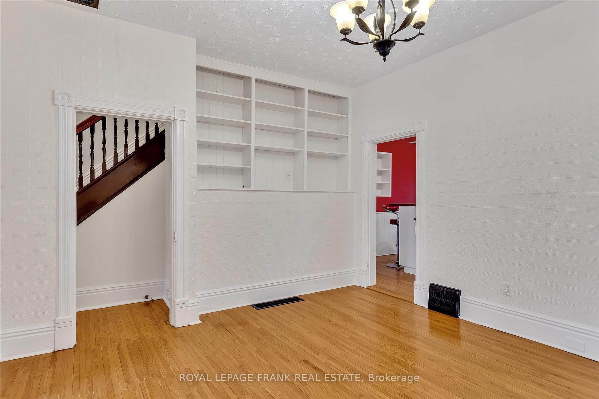 Photo 9 of 565 Gilmour Street, Peterborough, Town Ward 3 — HOMEH