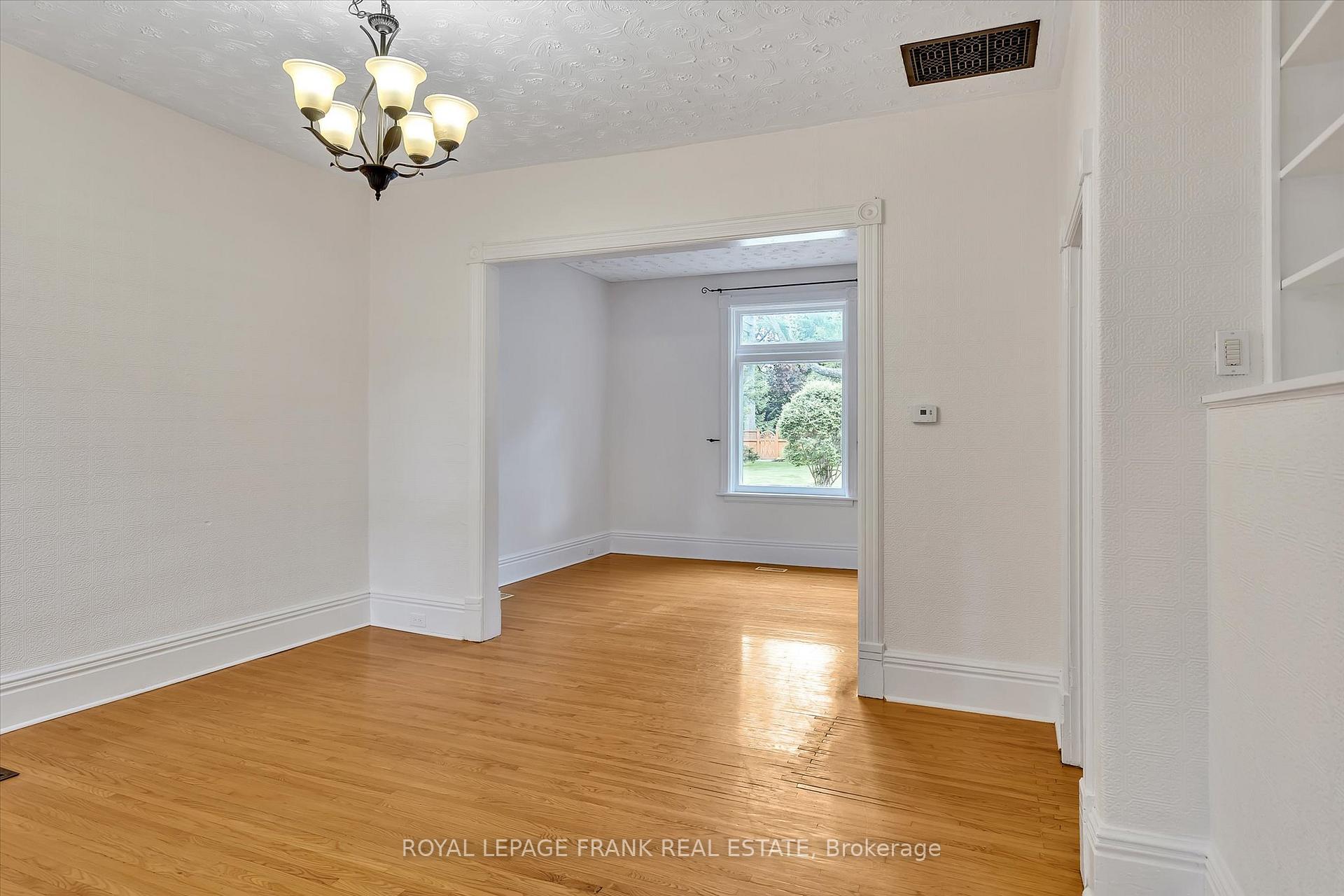 Photo 10 of 565 Gilmour Street, Peterborough, Town Ward 3 — HOMEH