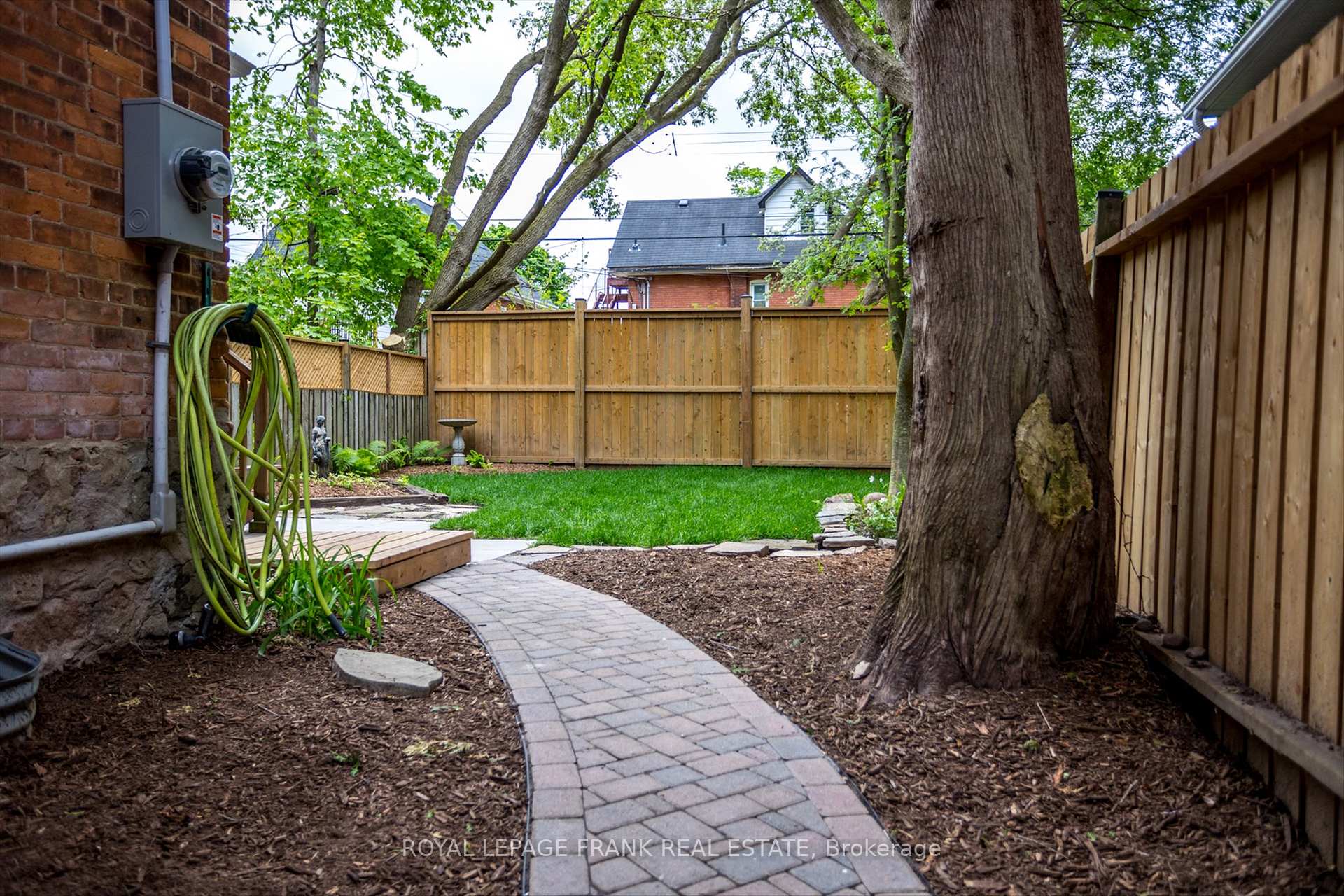 Photo 32 of 565 Gilmour Street, Peterborough, Town Ward 3 — HOMEH