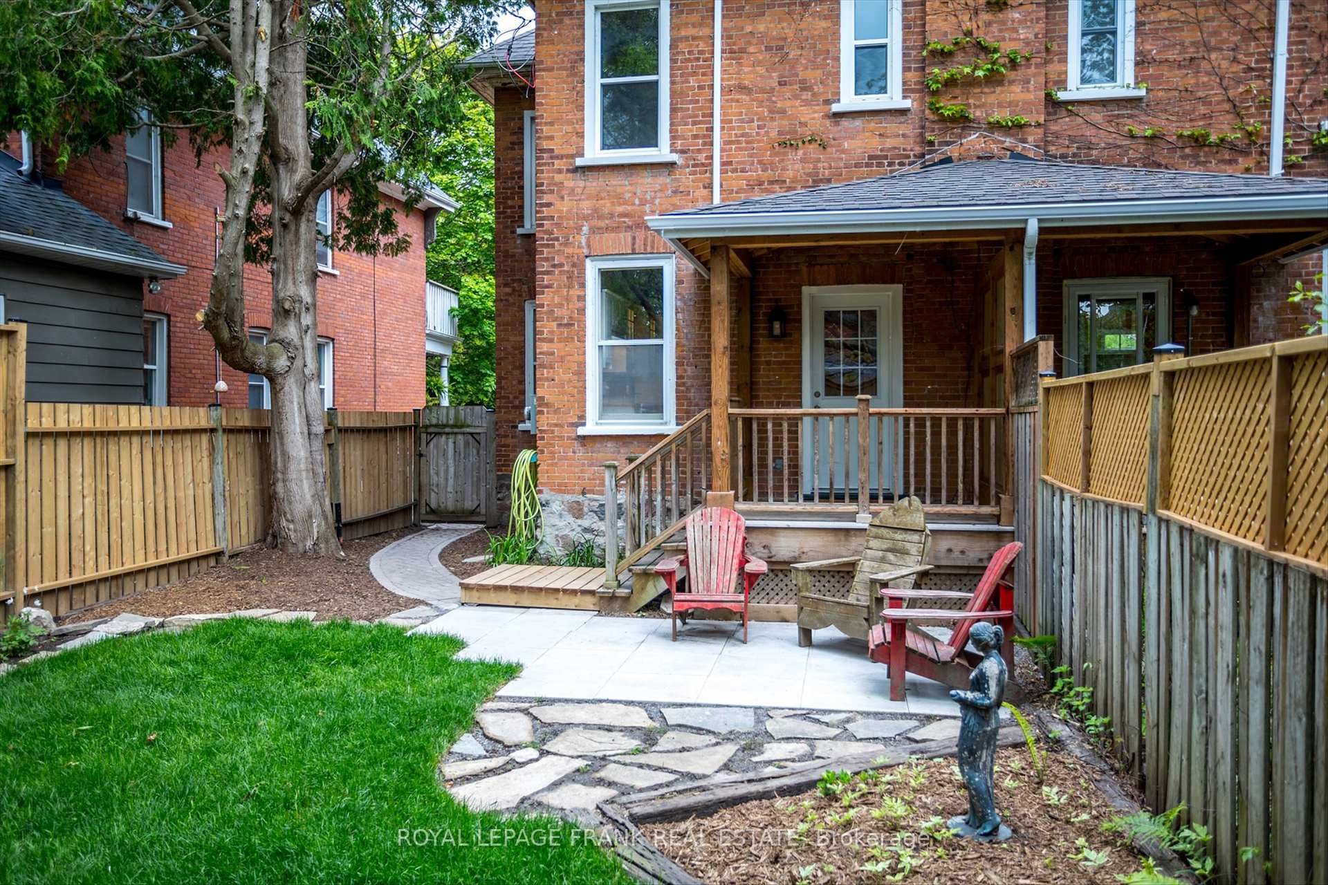 Photo 34 of 565 Gilmour Street, Peterborough, Town Ward 3 — HOMEH