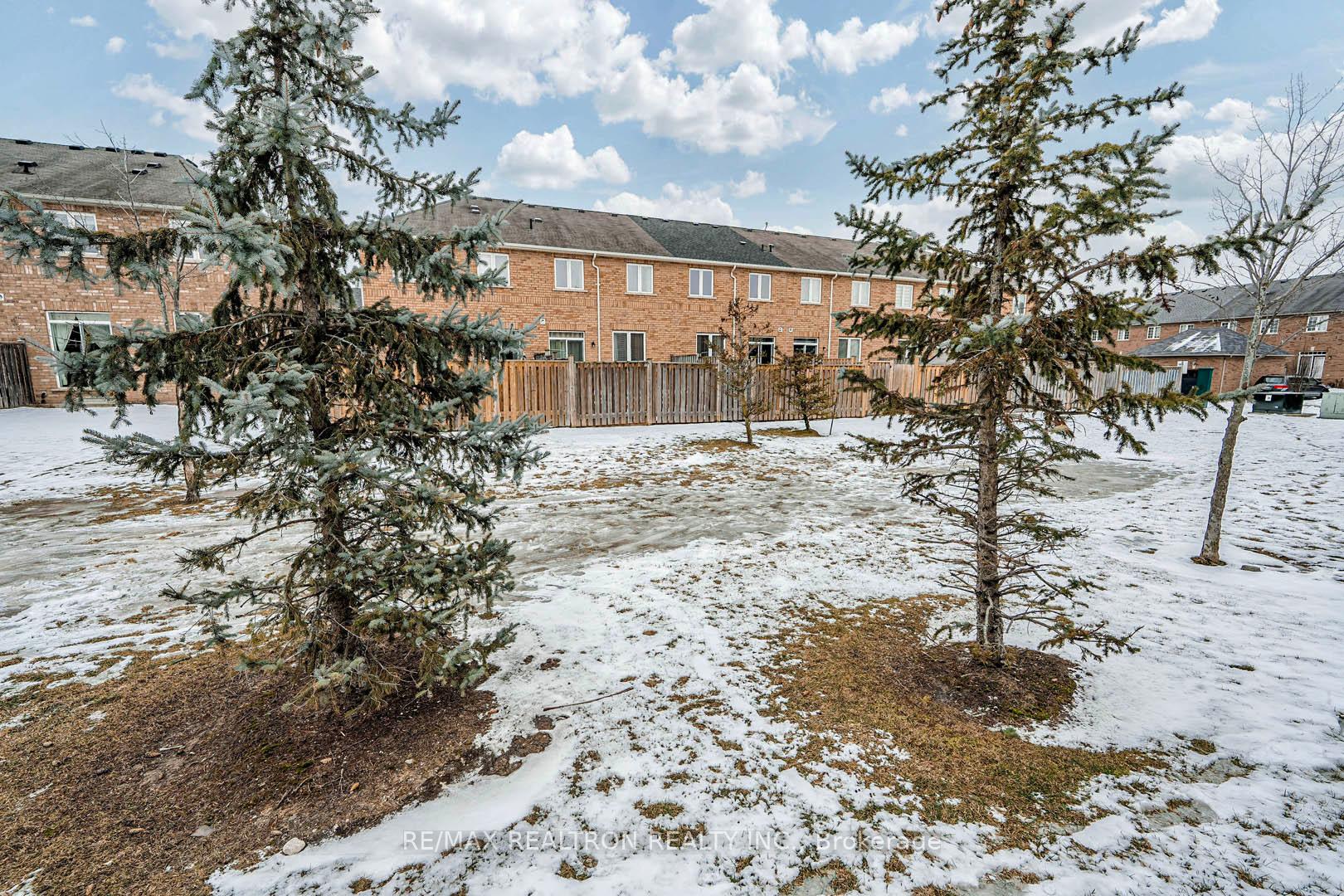 Photo 37 of Unit 47, 651 Farmstead Drive, Milton, Willmott — HOMEH