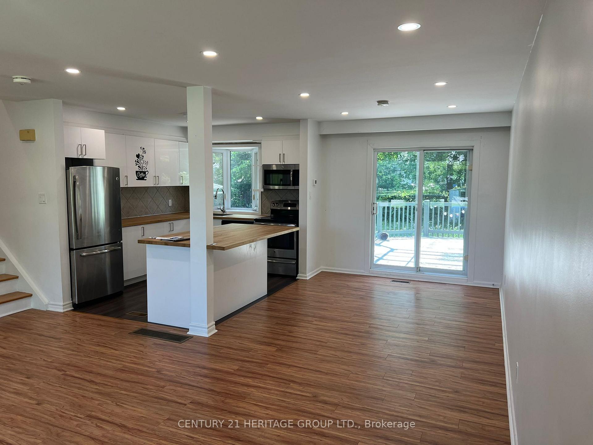 Photo 15 of 51 Steel Street S, Barrie, Grove East — HOMEH