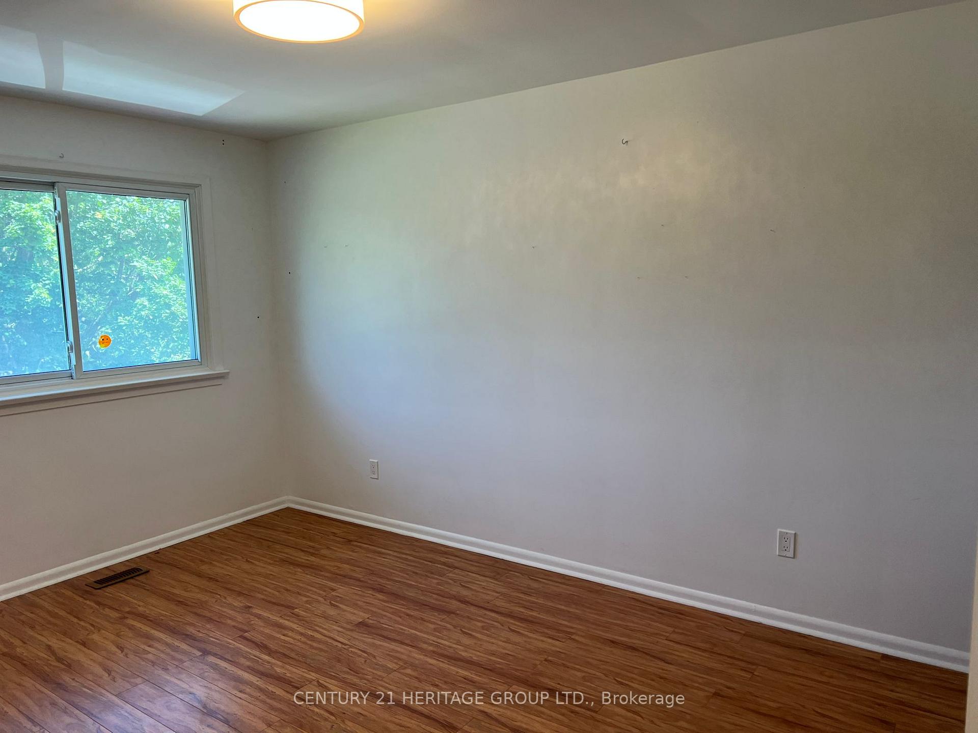 Photo 17 of 51 Steel Street S, Barrie, Grove East — HOMEH