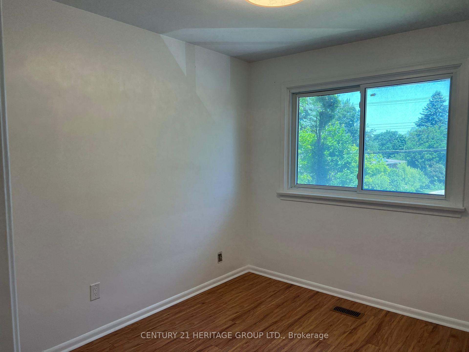 Photo 12 of 51 Steel Street S, Barrie, Grove East — HOMEH