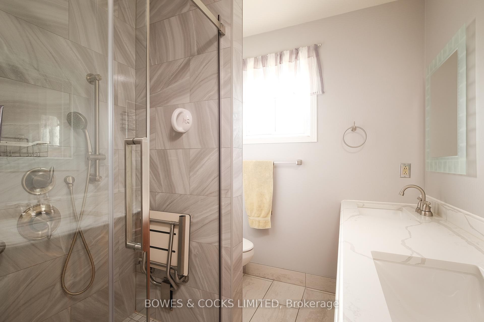 Photo 18 of 1483 Clearview Drive, Peterborough, Monaghan Ward 2 — HOMEH