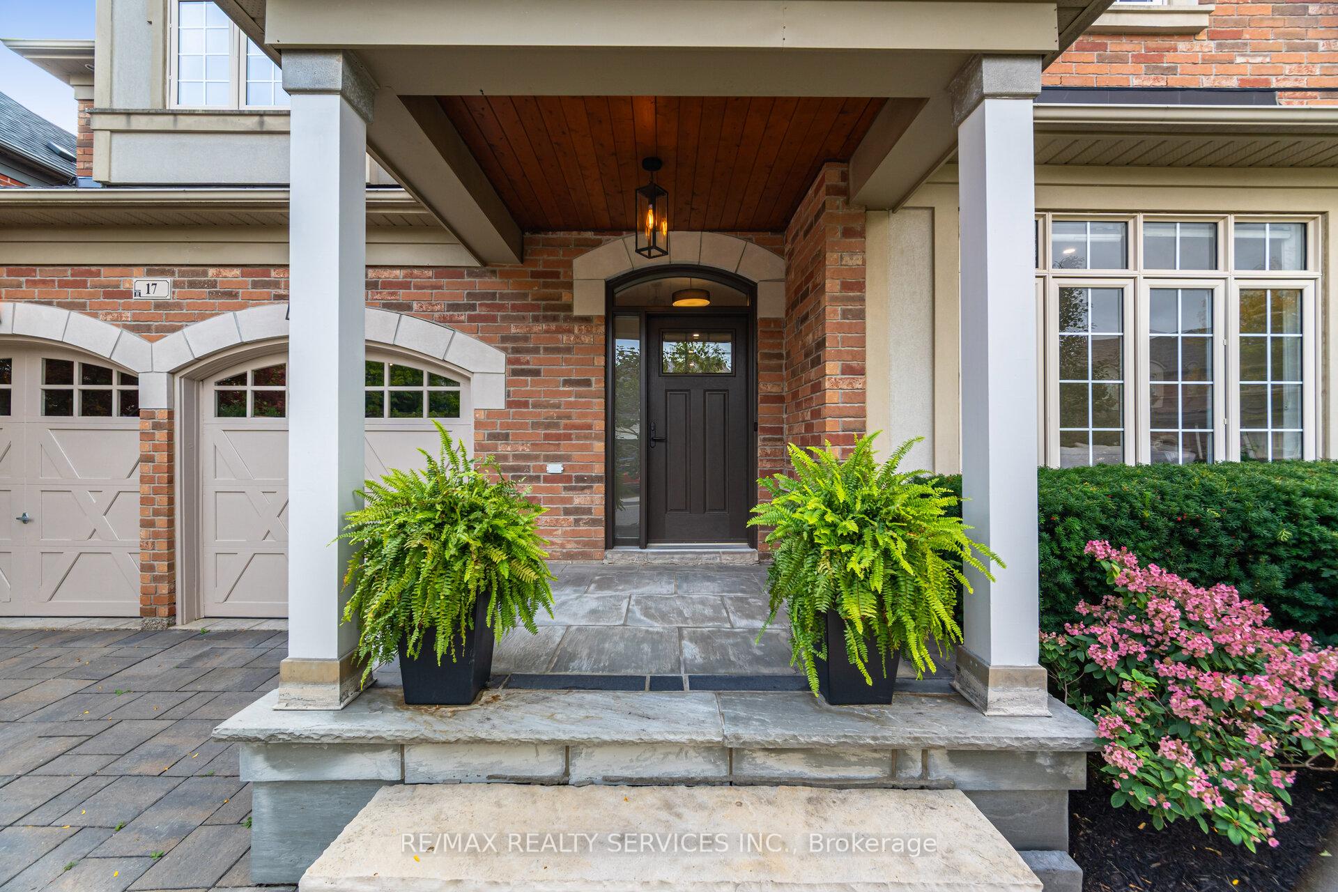 Photo 3 of 17 Edmonton Street, Brampton, Bram West — HOMEH