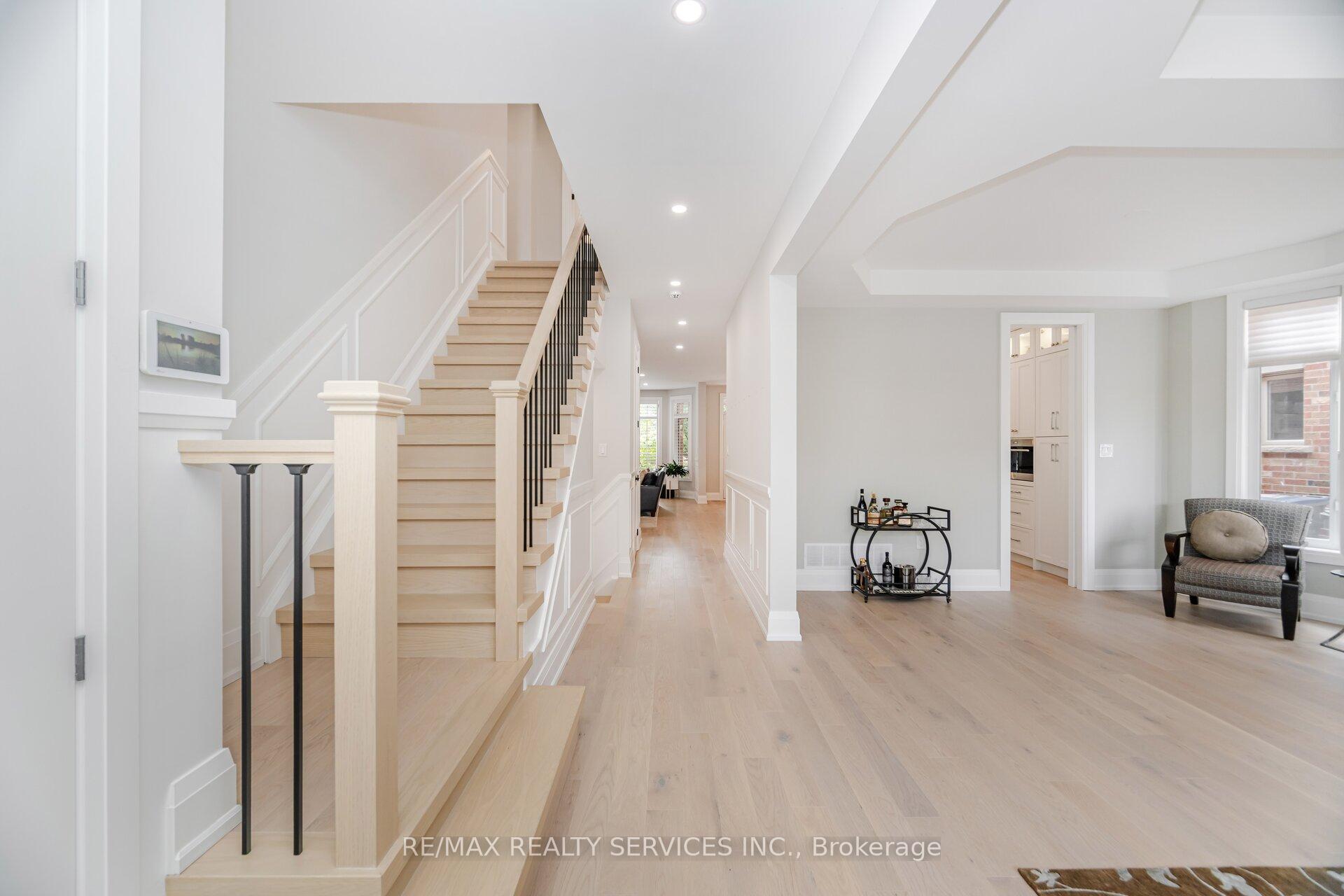 Photo 8 of 17 Edmonton Street, Brampton, Bram West — HOMEH