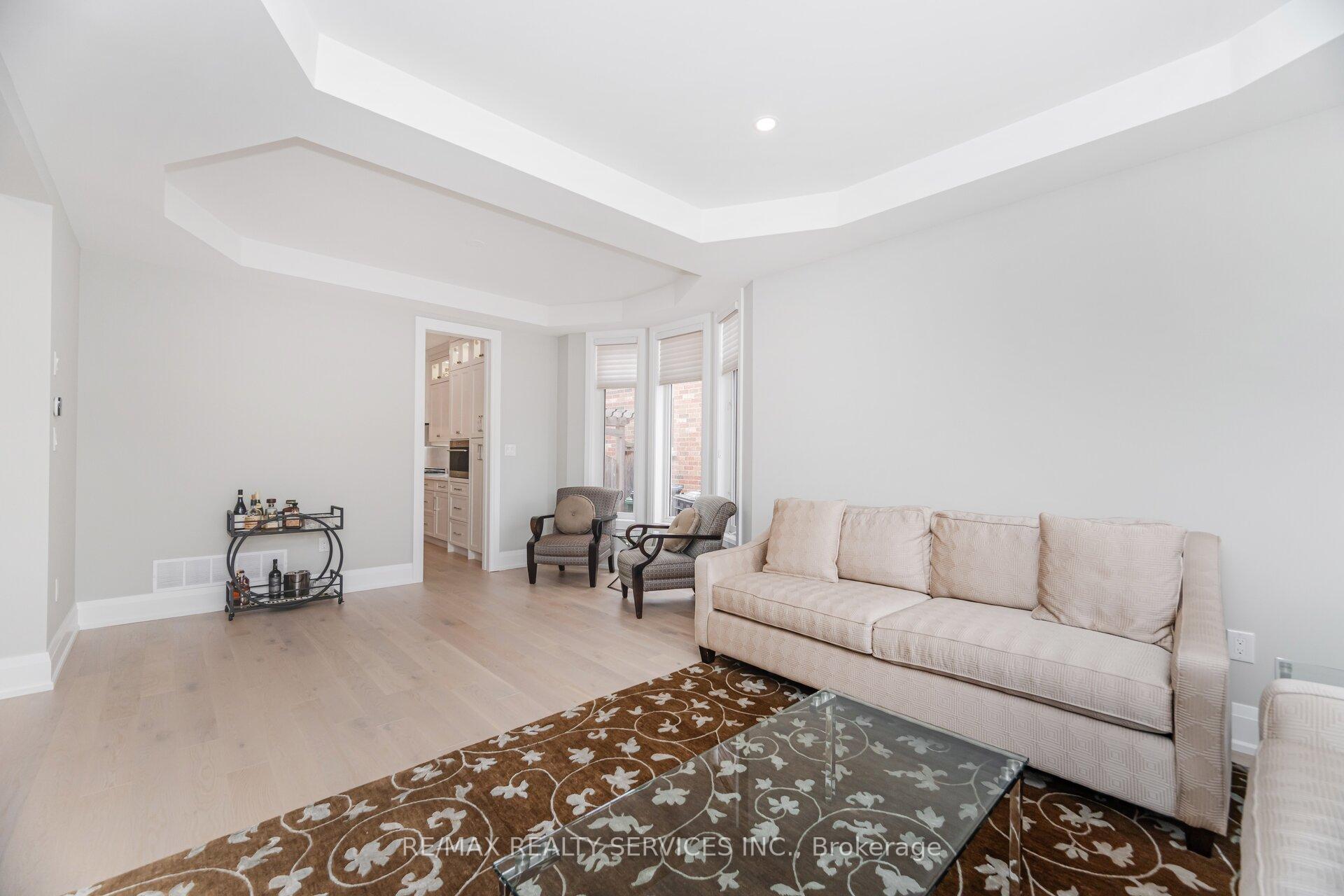 Photo 6 of 17 Edmonton Street, Brampton, Bram West — HOMEH