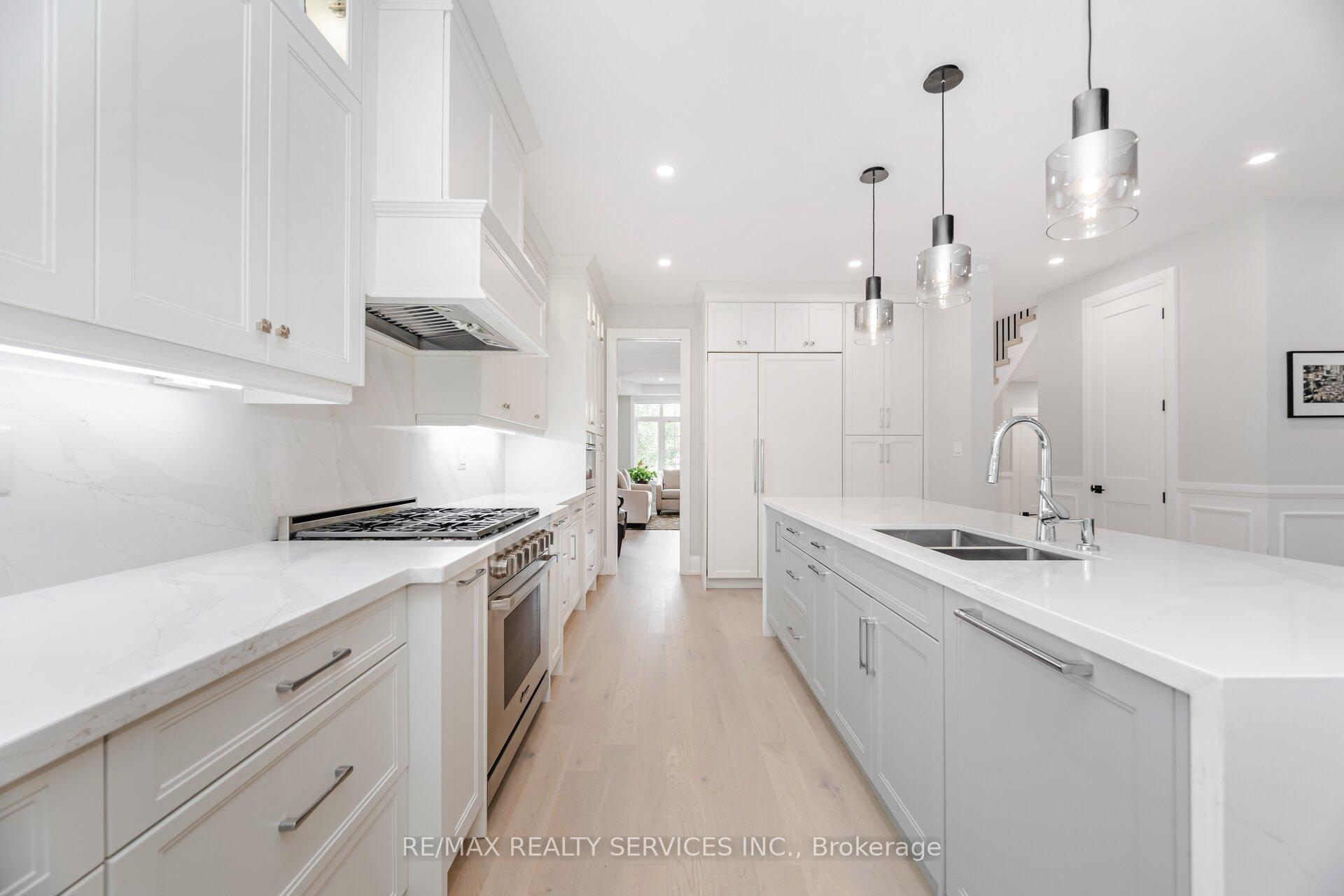 Photo 9 of 17 Edmonton Street, Brampton, Bram West — HOMEH