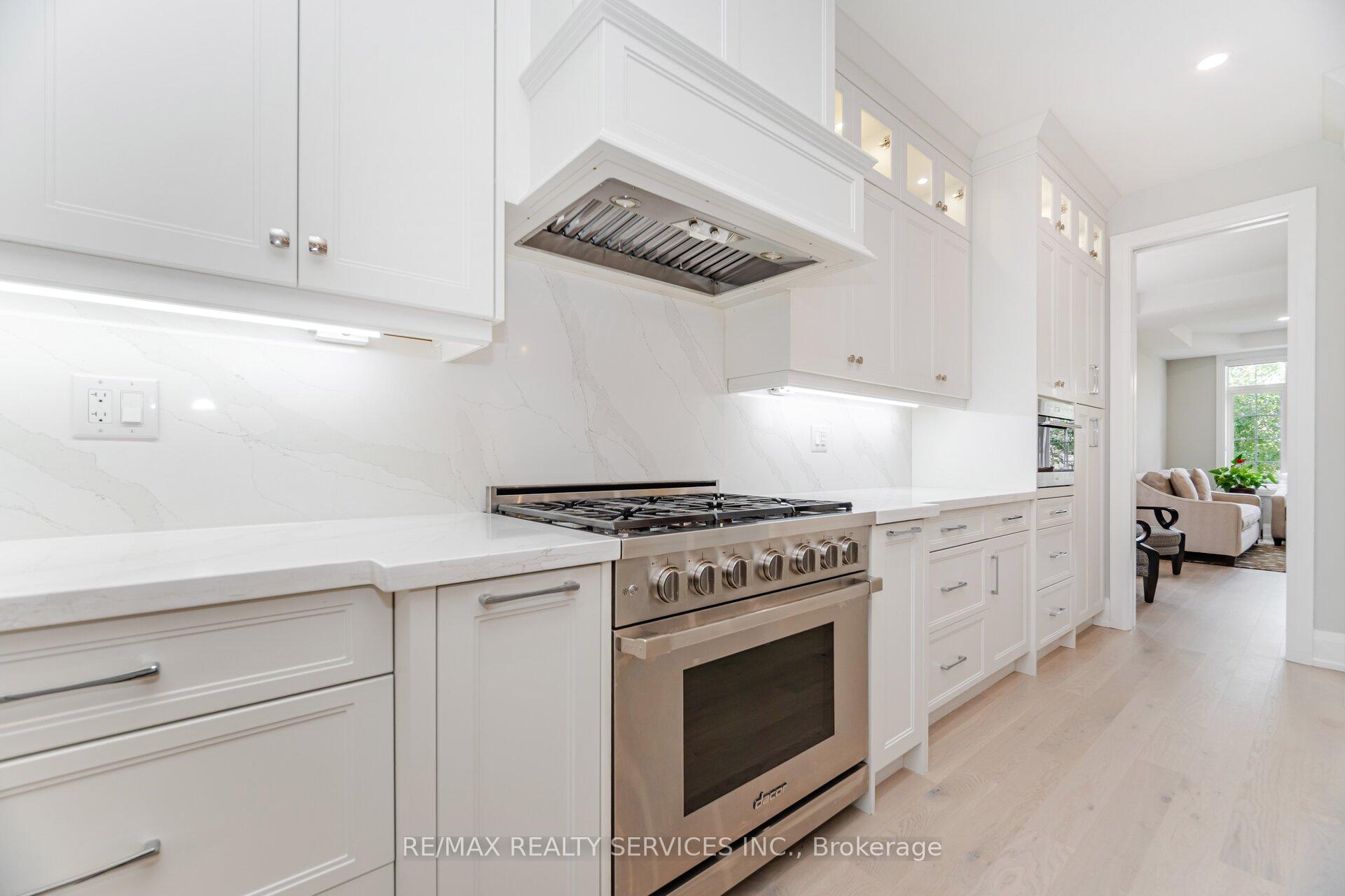 Photo 10 of 17 Edmonton Street, Brampton, Bram West — HOMEH