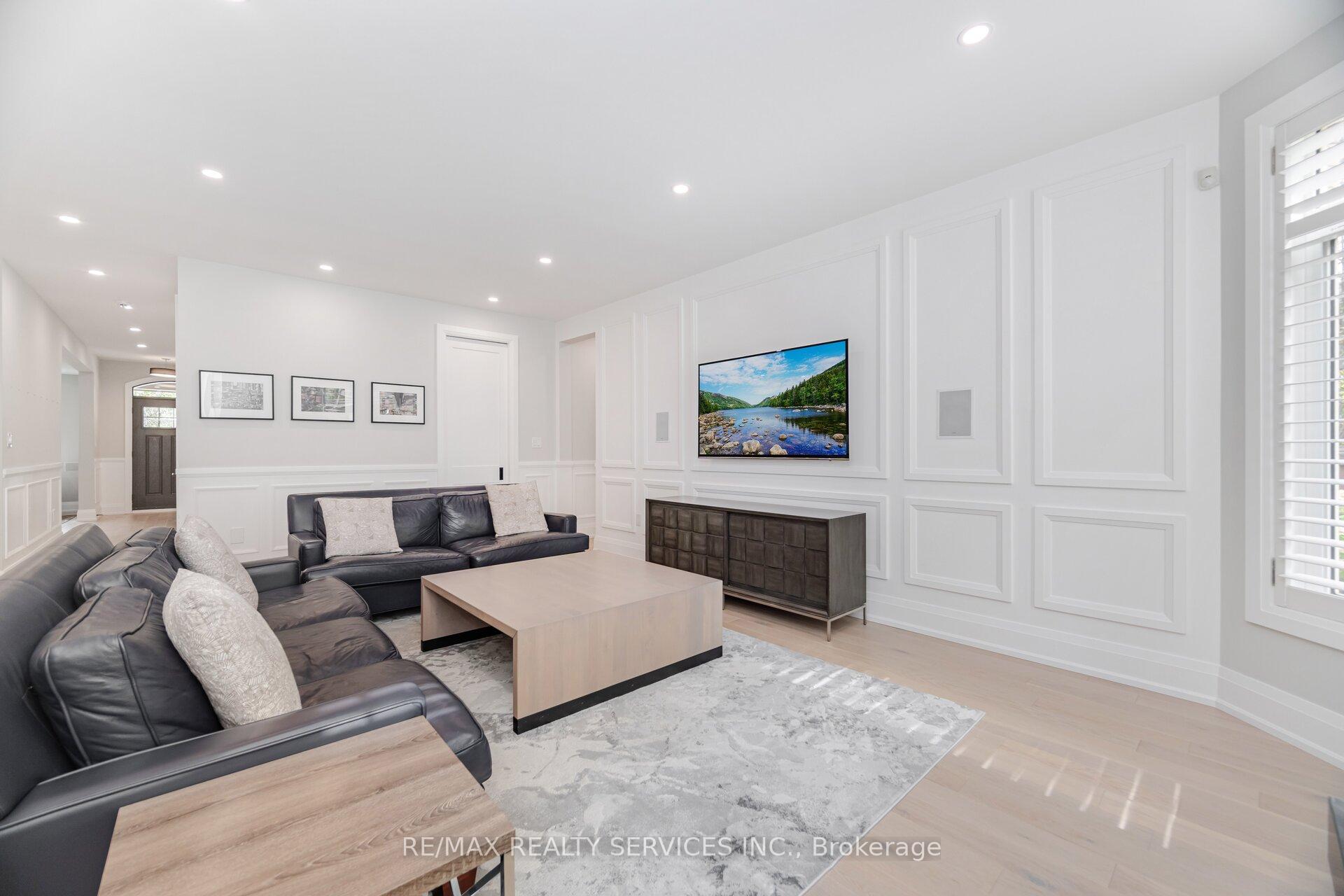 Photo 18 of 17 Edmonton Street, Brampton, Bram West — HOMEH