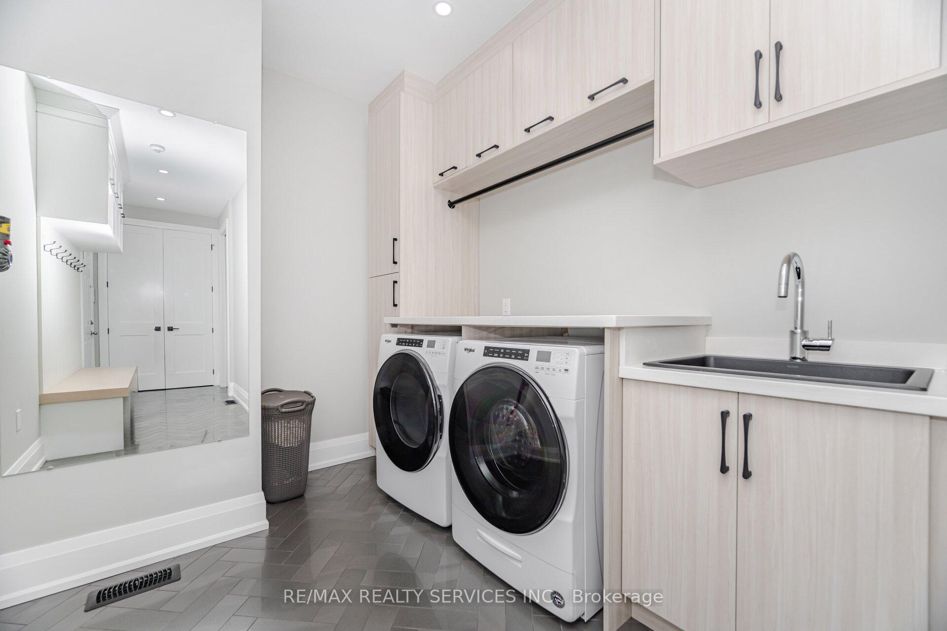 Photo 23 of 17 Edmonton Street, Brampton, Bram West — HOMEH