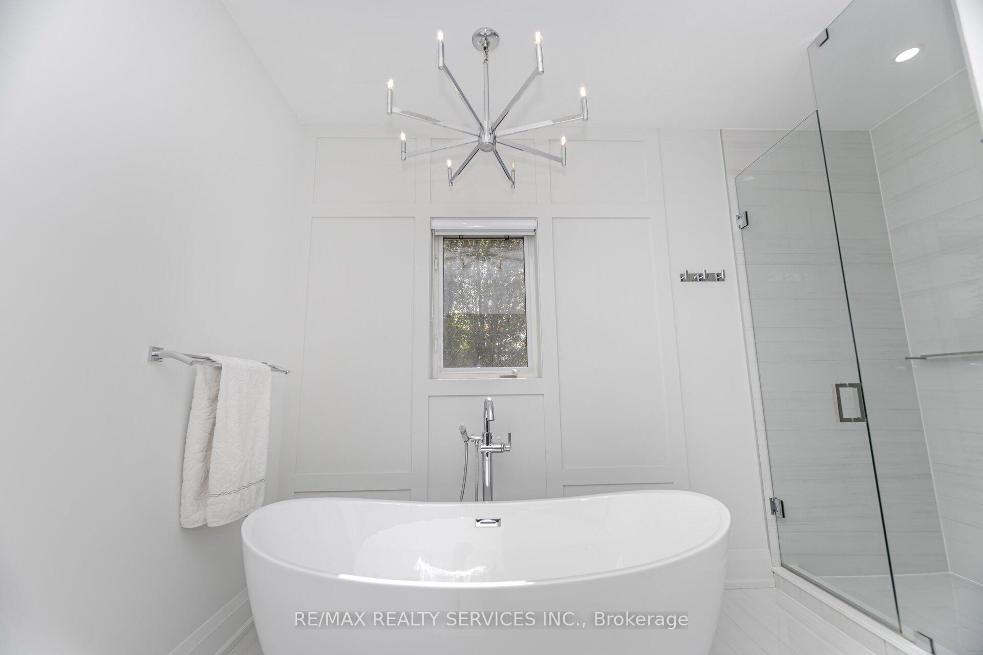 Photo 32 of 17 Edmonton Street, Brampton, Bram West — HOMEH
