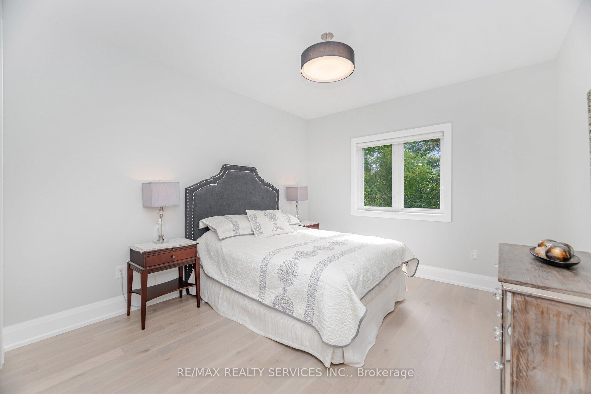 Photo 34 of 17 Edmonton Street, Brampton, Bram West — HOMEH