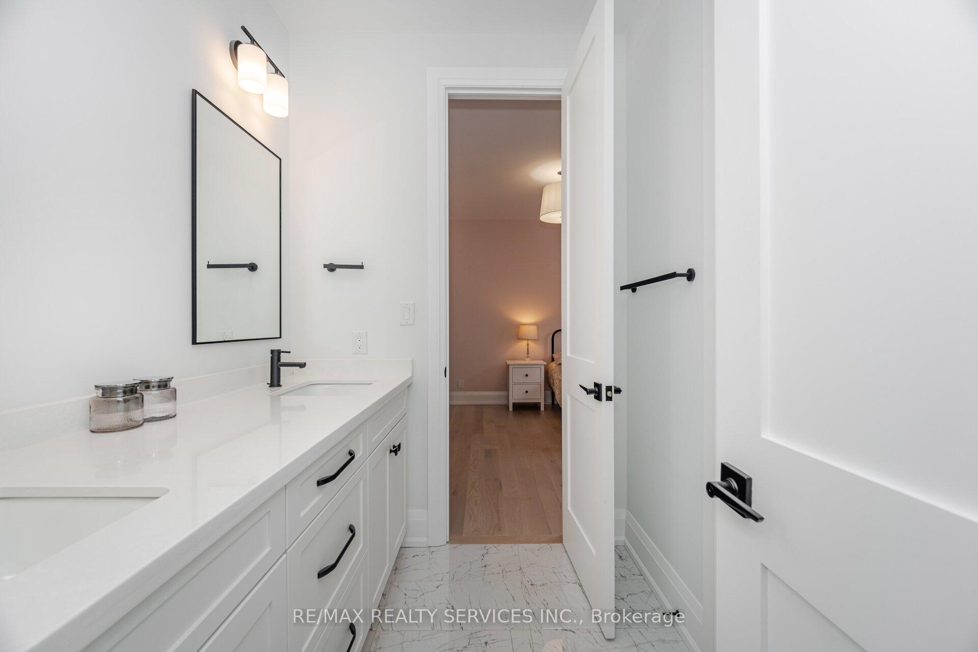 Photo 36 of 17 Edmonton Street, Brampton, Bram West — HOMEH