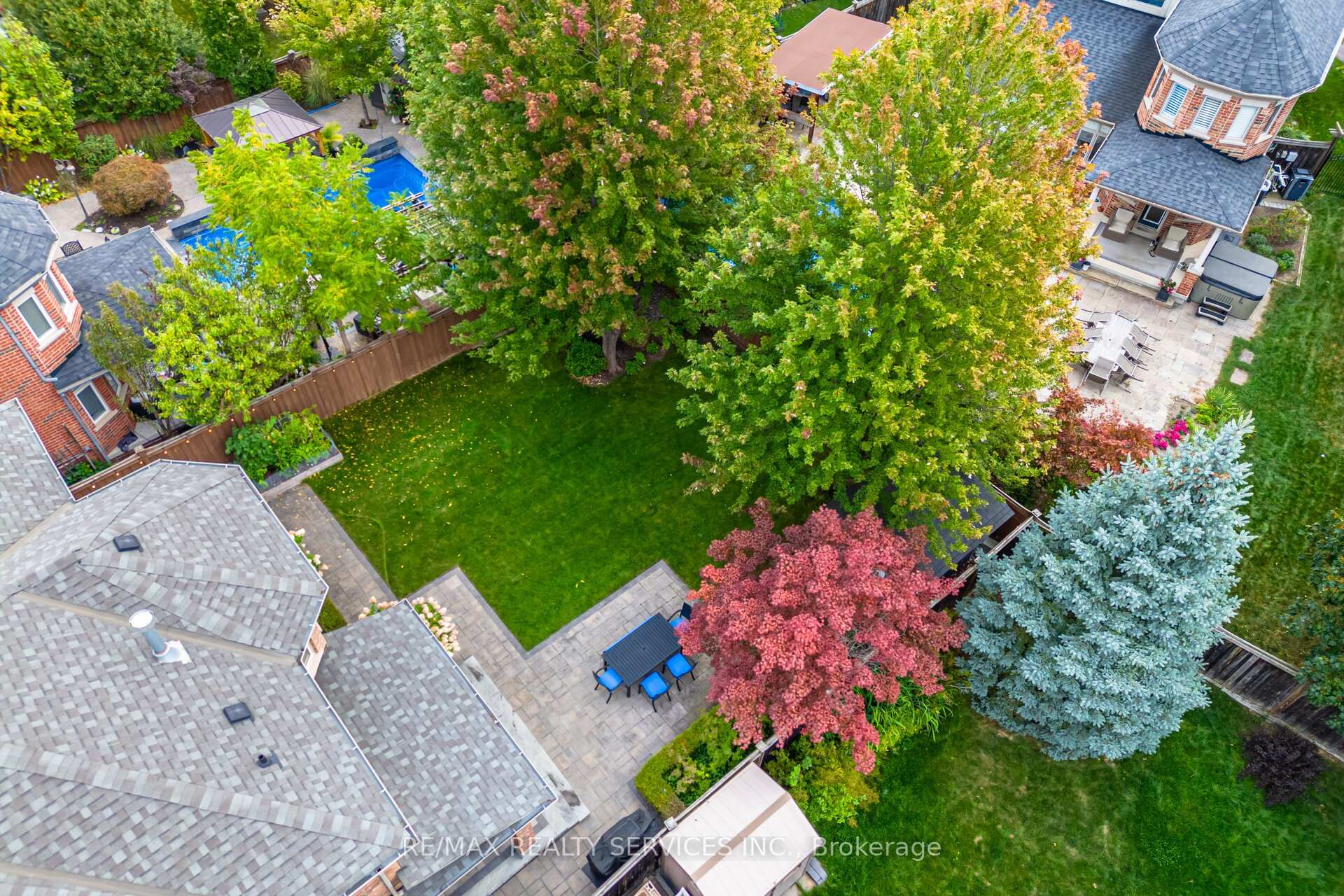 Photo 46 of 17 Edmonton Street, Brampton, Bram West — HOMEH