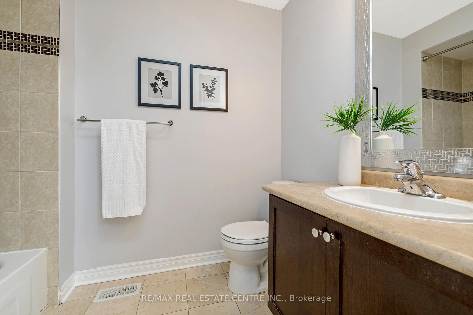 Photo 13 of 1395 Costigan Road, Milton, Clarke — HOMEH