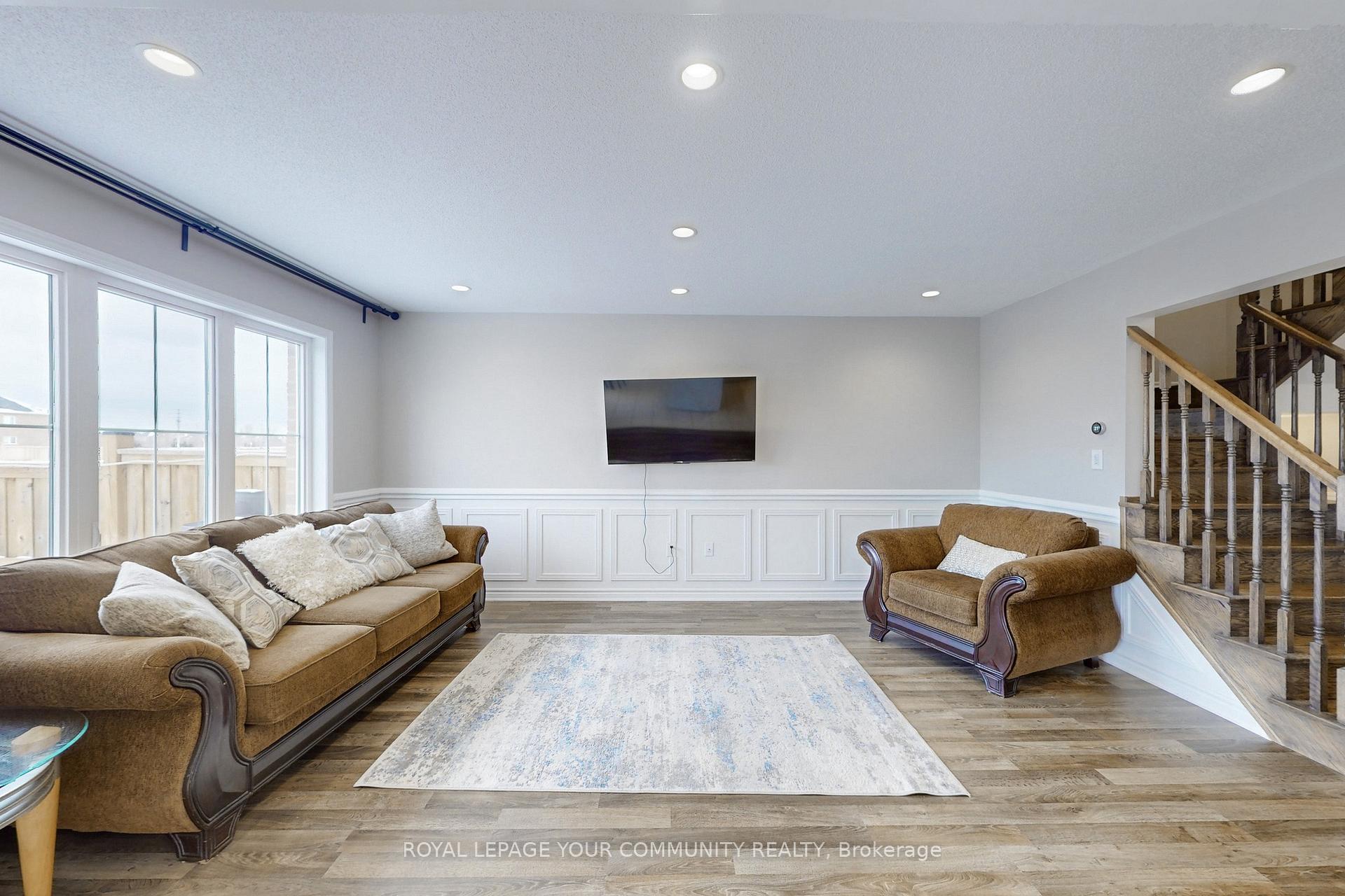 Photo 7 of 1140 Duignan Crescent, Milton, Ford — HOMEH