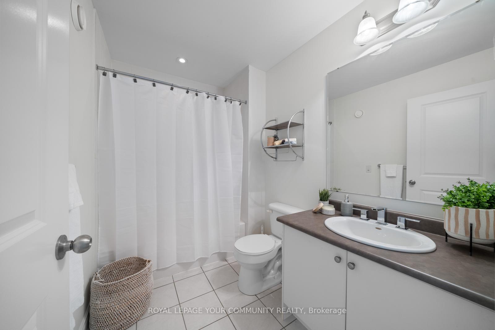 Photo 23 of 124 Bowen Drive, Peterborough, Northcrest Ward 5 — HOMEH