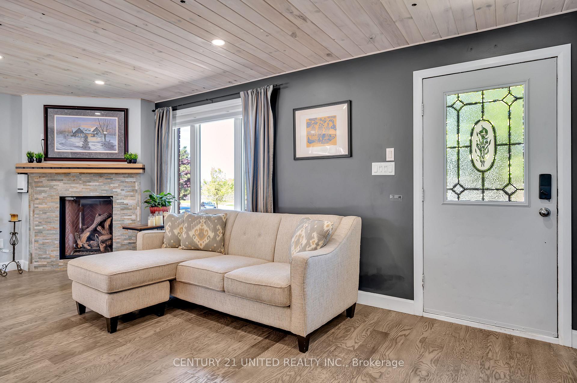 Photo 4 of 807 Terrace Road, Peterborough, Ashburnham Ward 4 — HOMEH