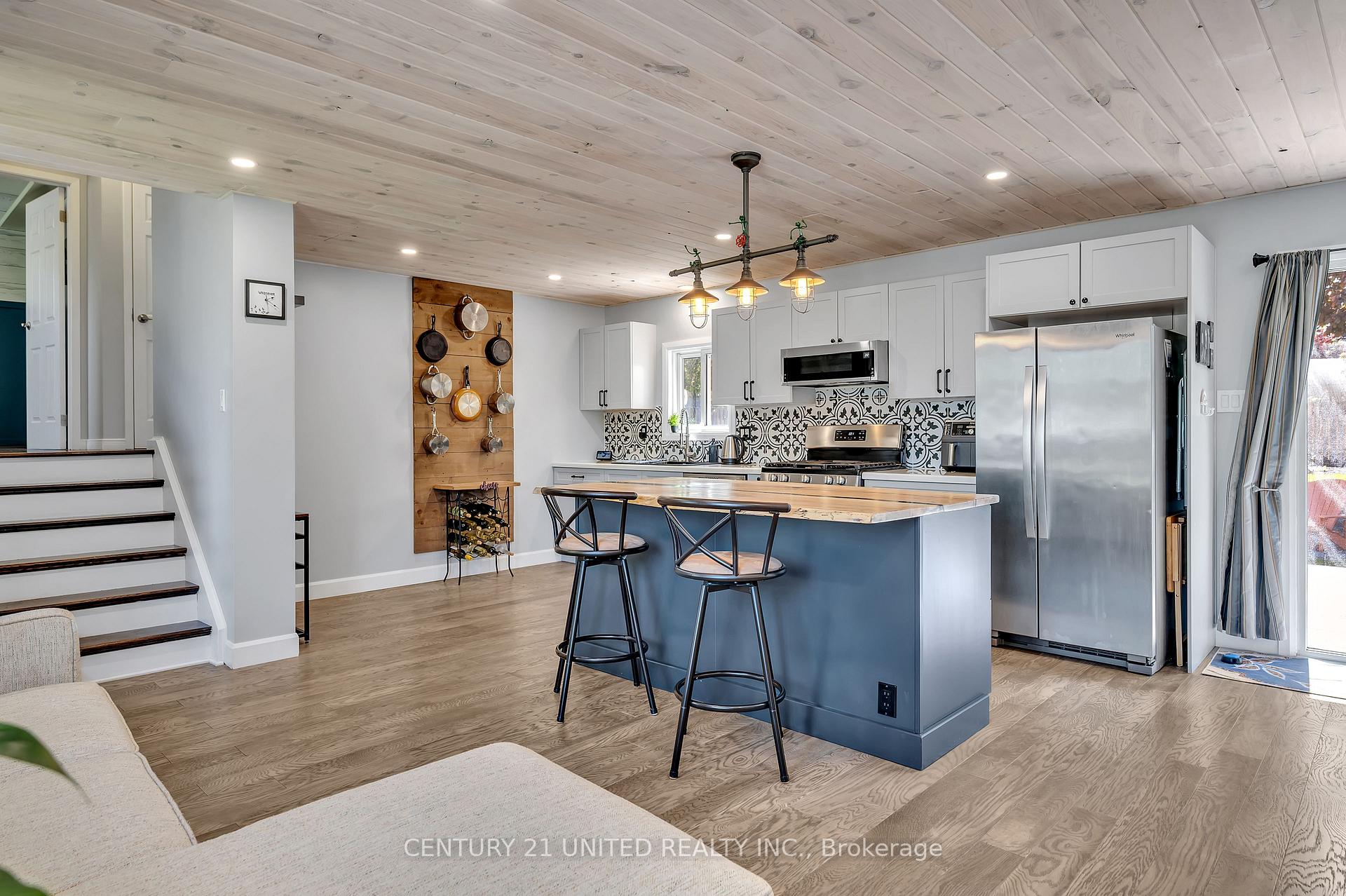 Photo 6 of 807 Terrace Road, Peterborough, Ashburnham Ward 4 — HOMEH