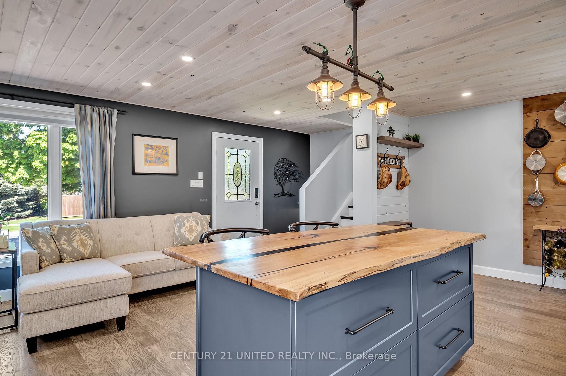 Photo 10 of 807 Terrace Road, Peterborough, Ashburnham Ward 4 — HOMEH