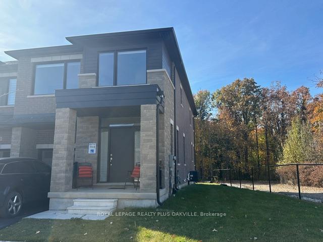Photo 2 of 1430 Rose Way, Milton, Cobban — HOMEH