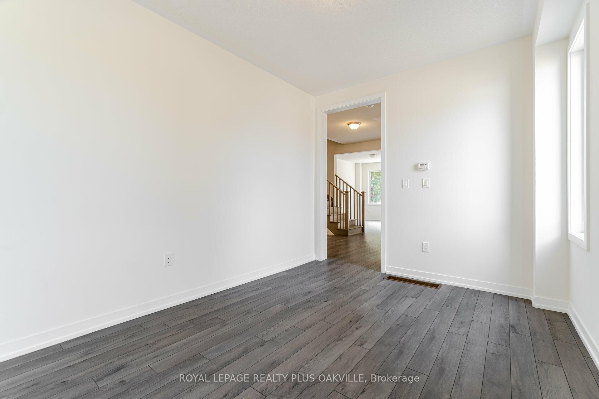 Photo 8 of 1430 Rose Way, Milton, Cobban — HOMEH