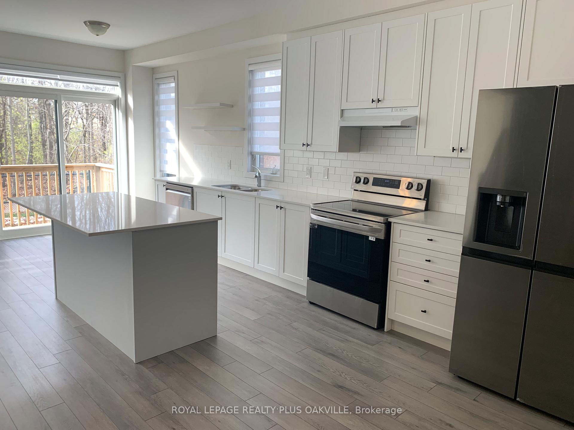 Photo 13 of 1430 Rose Way, Milton, Cobban — HOMEH