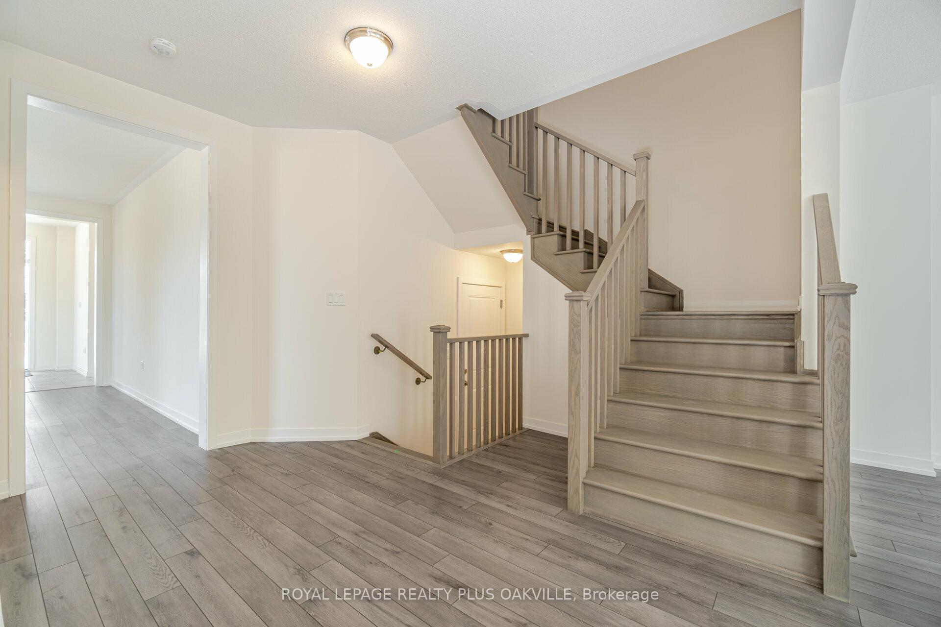 Photo 19 of 1430 Rose Way, Milton, Cobban — HOMEH