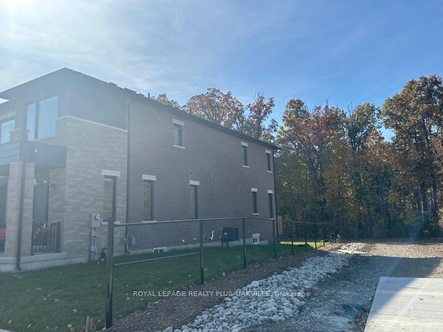 Photo 37 of 1430 Rose Way, Milton, Cobban — HOMEH