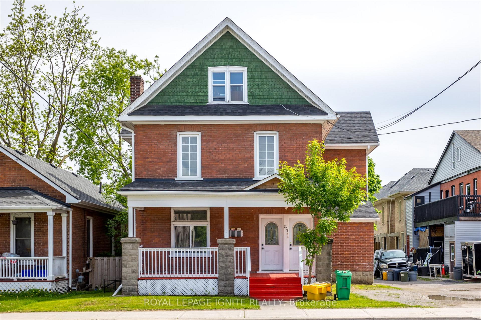 Front of 293 Dalhousie Street