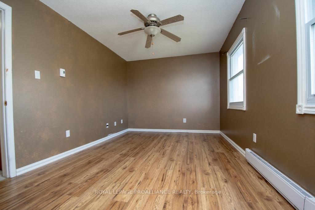 Photo 12 of 1635 Applewood Crescent, Peterborough, Monaghan Ward 2 — HOMEH