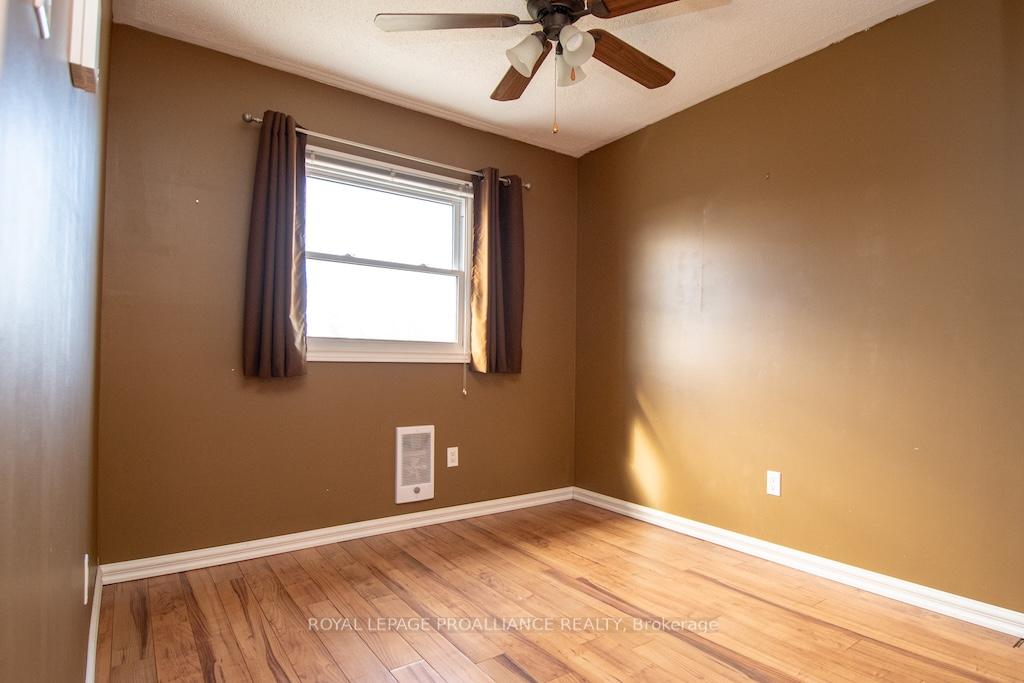 Photo 14 of 1635 Applewood Crescent, Peterborough, Monaghan Ward 2 — HOMEH