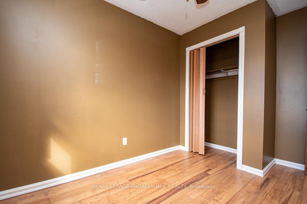 Photo 15 of 1635 Applewood Crescent, Peterborough, Monaghan Ward 2 — HOMEH