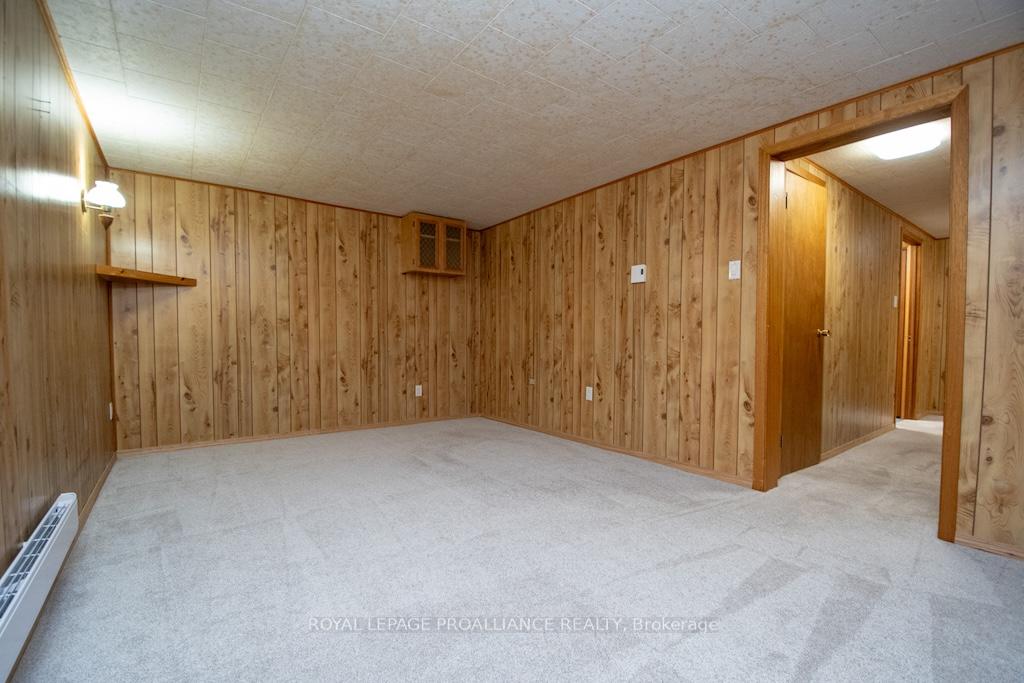 Photo 21 of 1635 Applewood Crescent, Peterborough, Monaghan Ward 2 — HOMEH
