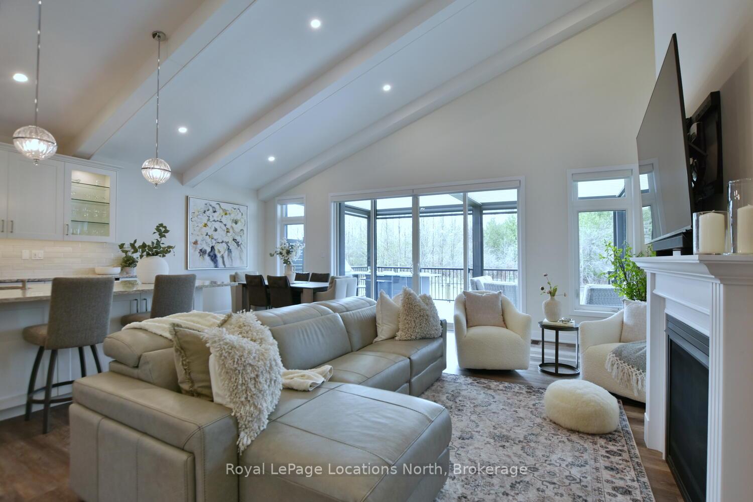 Photo 8 of 123 Stoneleigh Drive, Blue Mountains — HOMEH