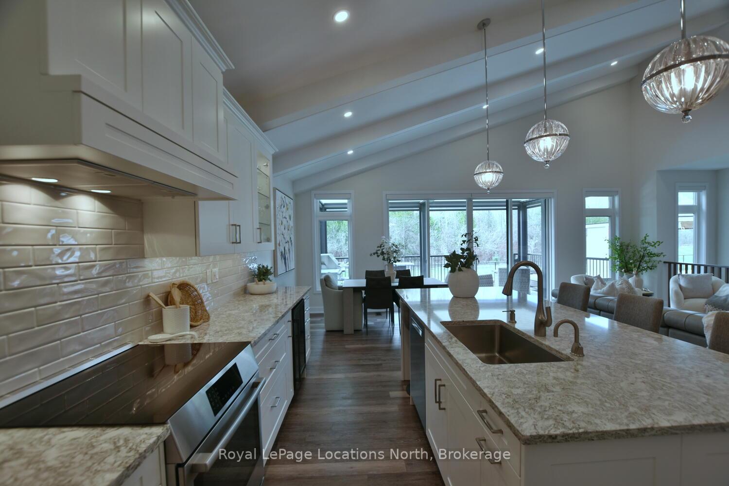 Photo 13 of 123 Stoneleigh Drive, Blue Mountains — HOMEH
