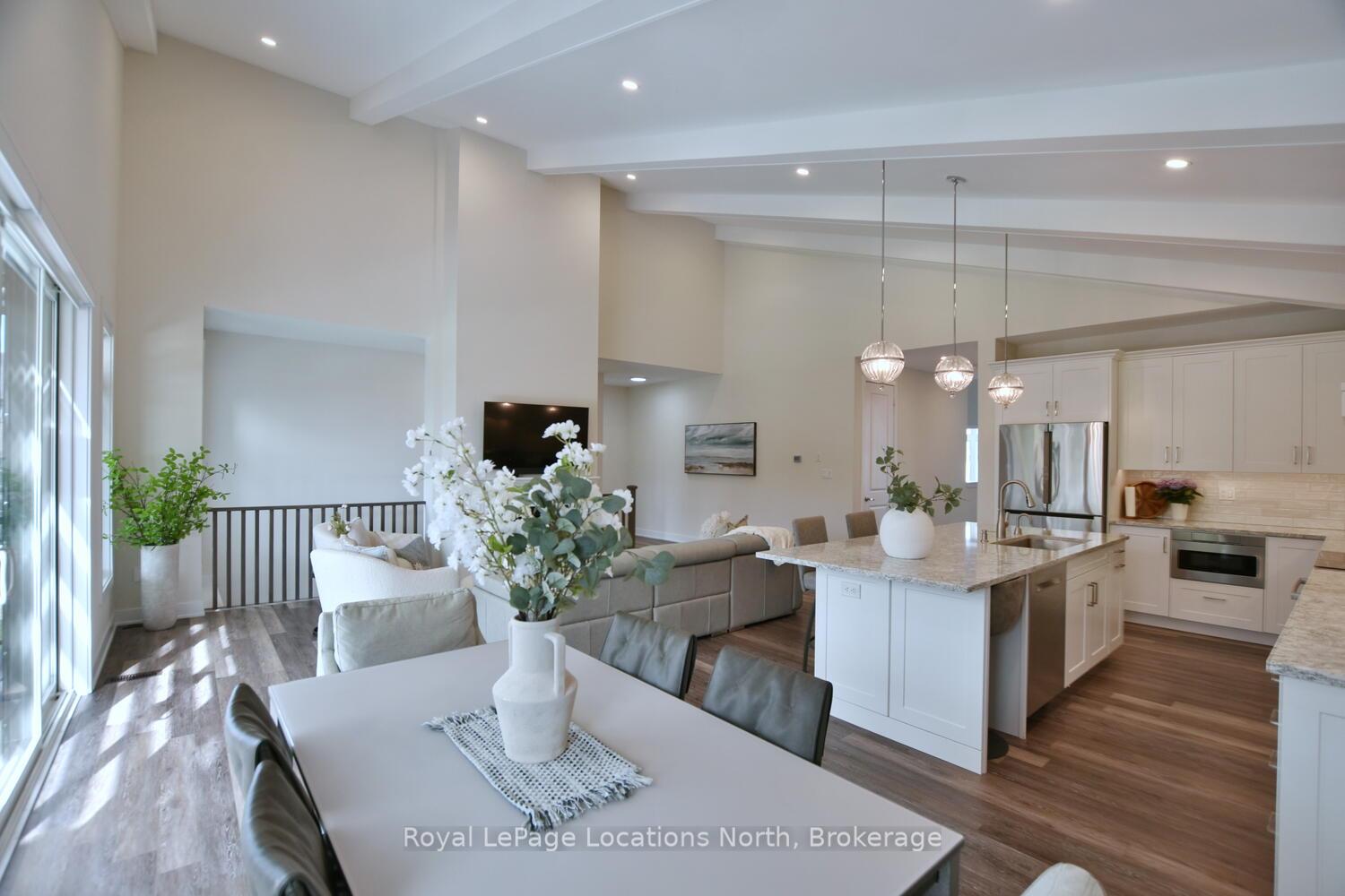 Photo 14 of 123 Stoneleigh Drive, Blue Mountains — HOMEH