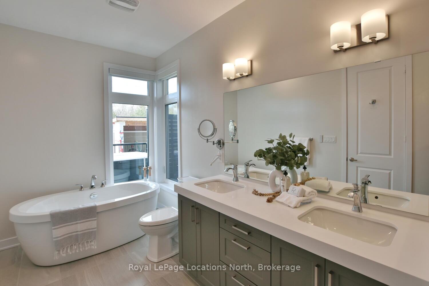 Photo 21 of 123 Stoneleigh Drive, Blue Mountains — HOMEH