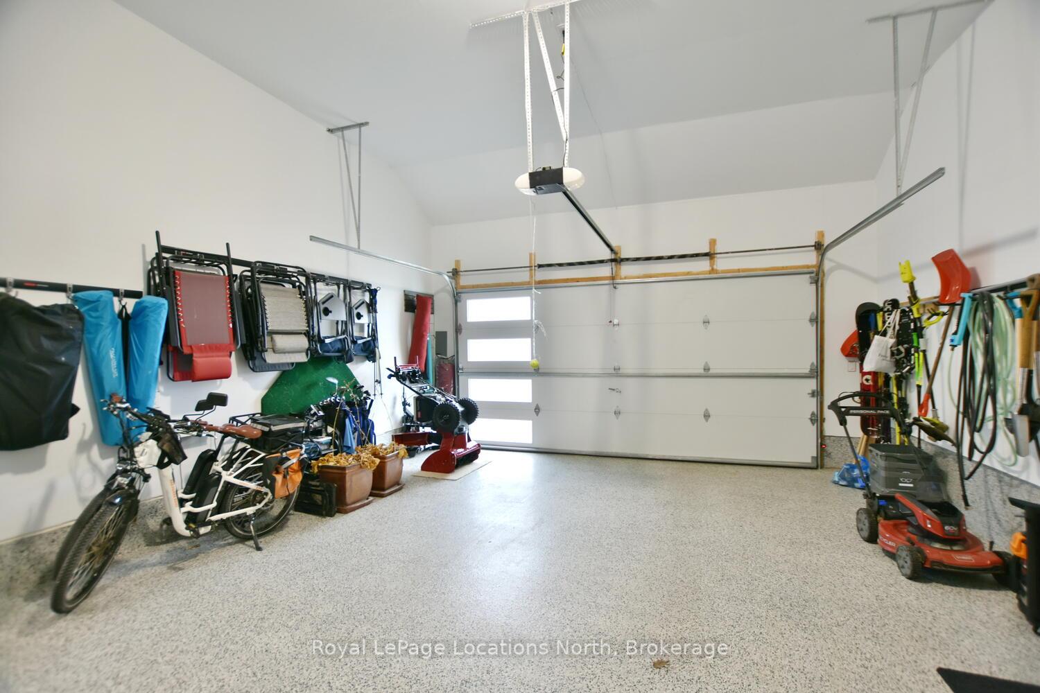 Photo 34 of 123 Stoneleigh Drive, Blue Mountains — HOMEH