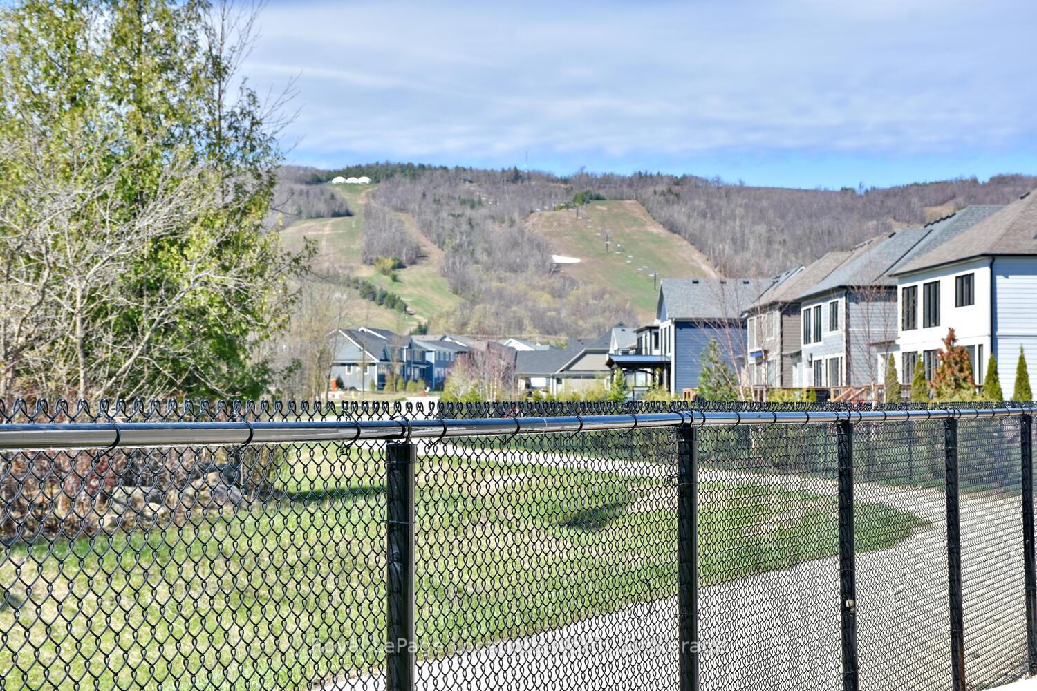 Photo 45 of 123 Stoneleigh Drive, Blue Mountains — HOMEH
