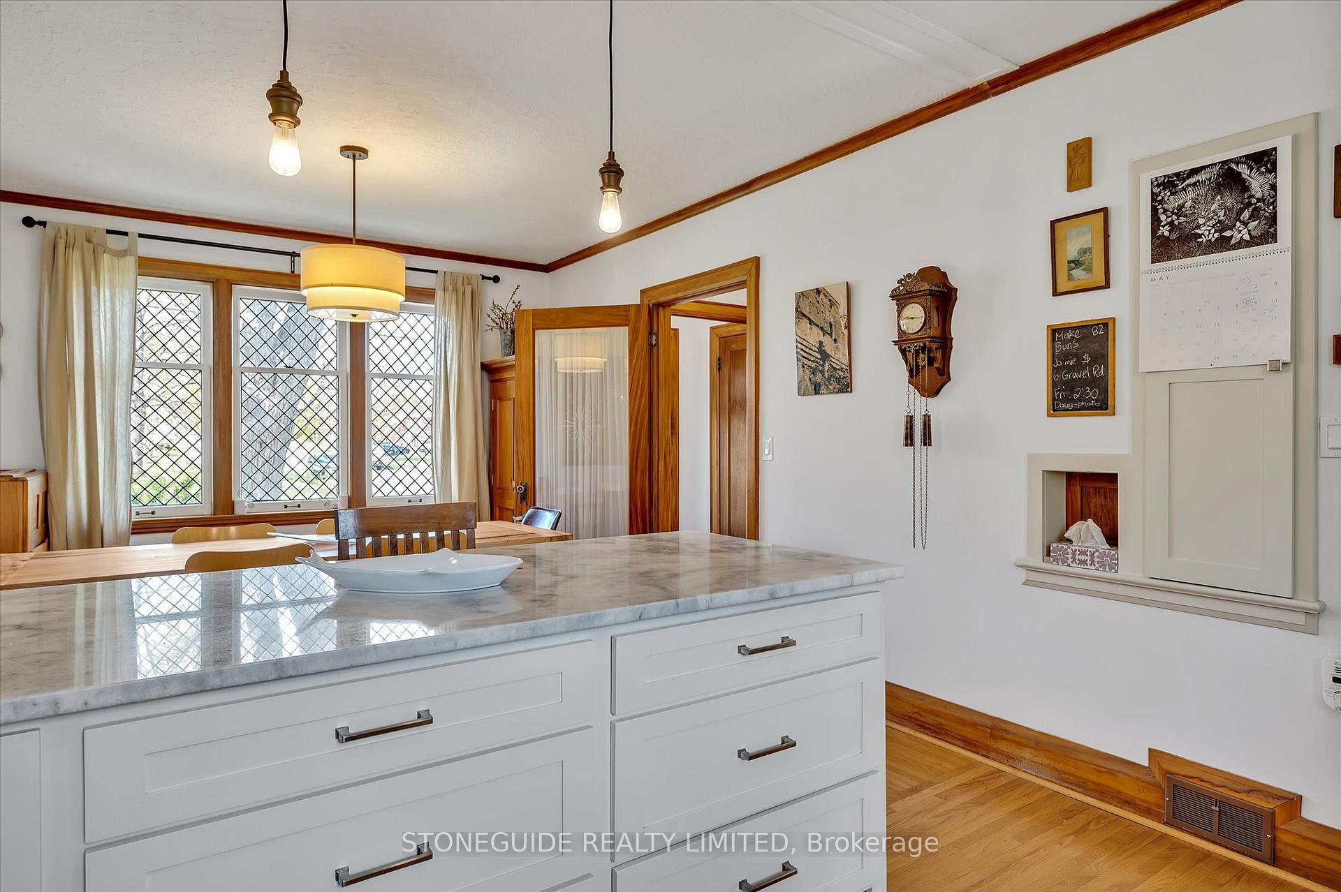 Photo 10 of 661 Weller Street, Peterborough, Town Ward 3 — HOMEH